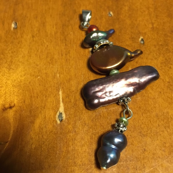 Freshwater pearl balanced pendant - Picture 3 of 3